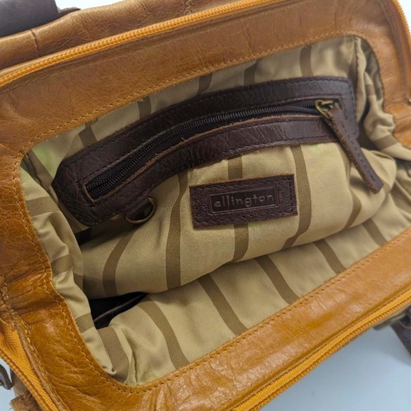 Ellington Tan Leather Double Handle Satchel Bag Soft Sided Zip Close - Picture 7 of 9